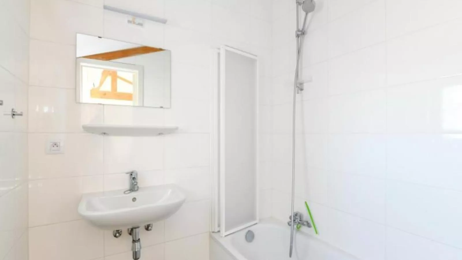 Westhinder I H19-20 Combi-Badkamer