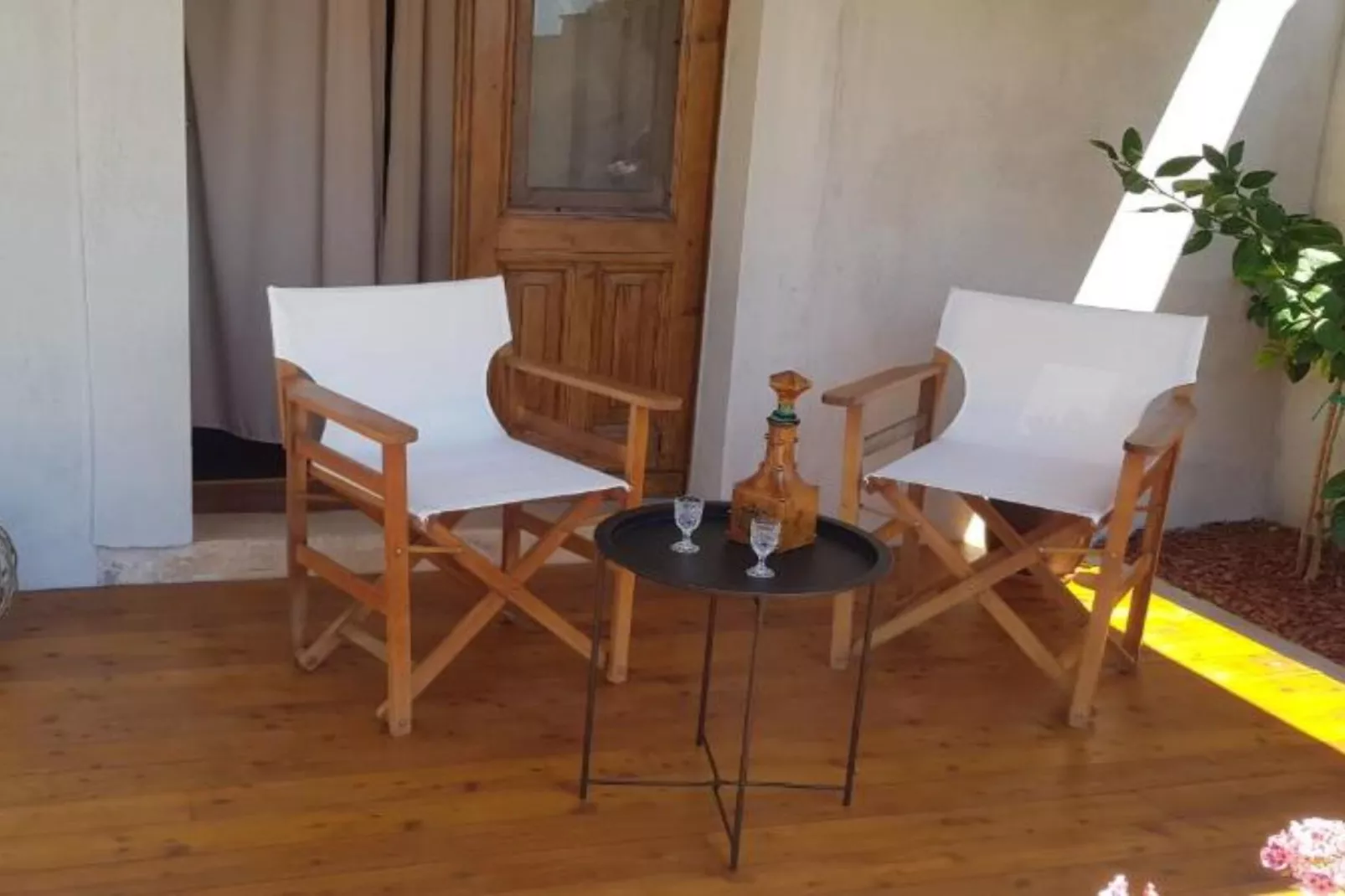 Two bedroom apartment ( Second floor) -(A2)-Buitenlucht