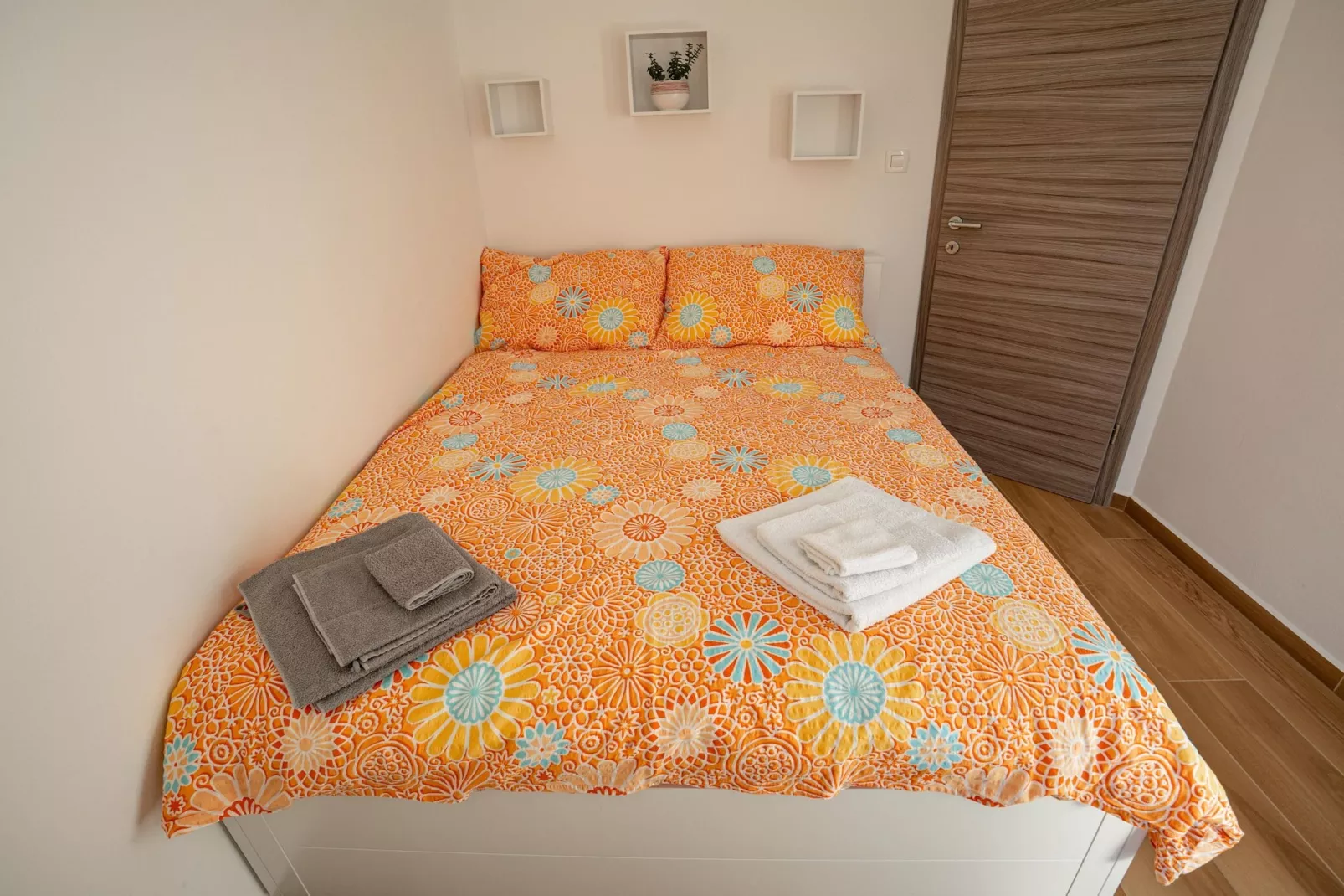 Peaceful Oasis in Nature Holiday Home with Terrace and Sauna - Three Bedroom Holiday Home with Terrace and Sauna-Slaapkamer