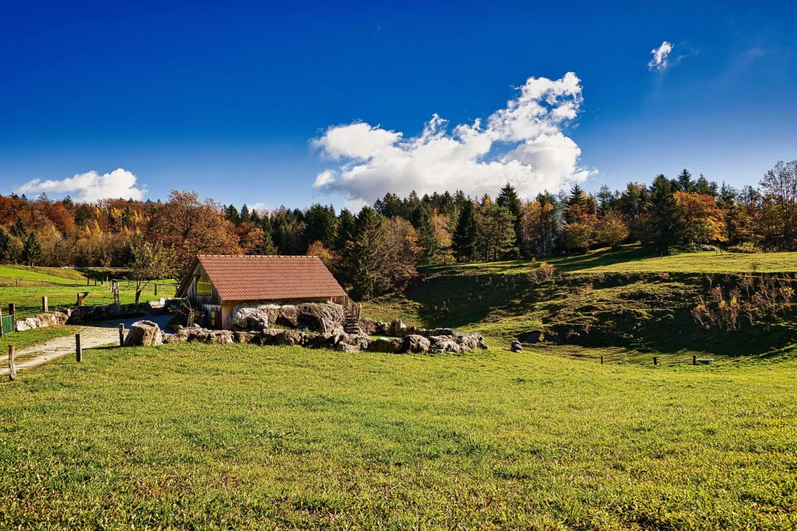 Visnja Gora Meadow Hideaway with Terrace - One Bedroom Cottage with Terrace (owner Hiška na skalci)-Buitenlucht