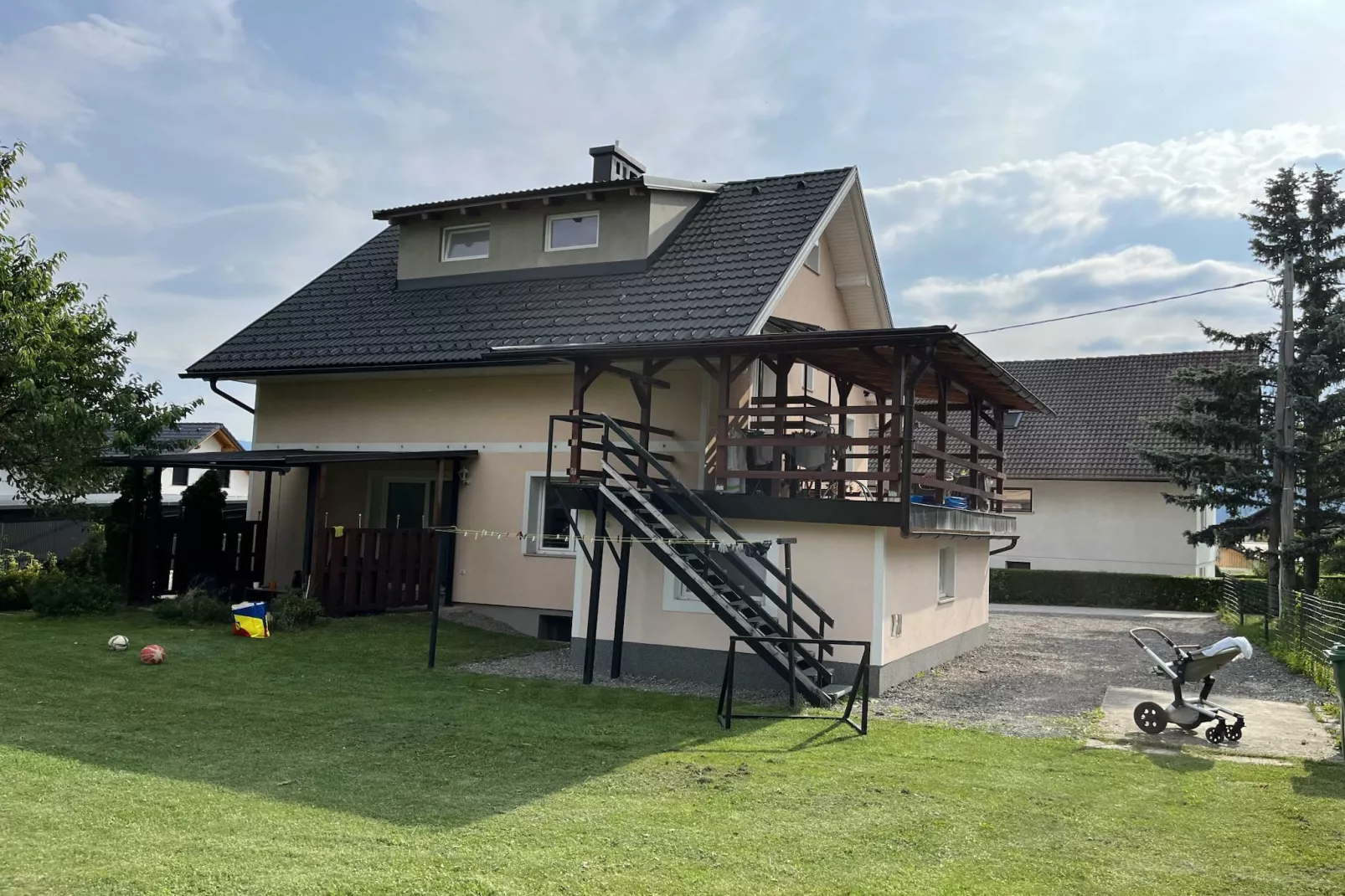 Meadow Tranquil Apartments with Evergreen Garden - One Bedroom Apartment-Buitenlucht