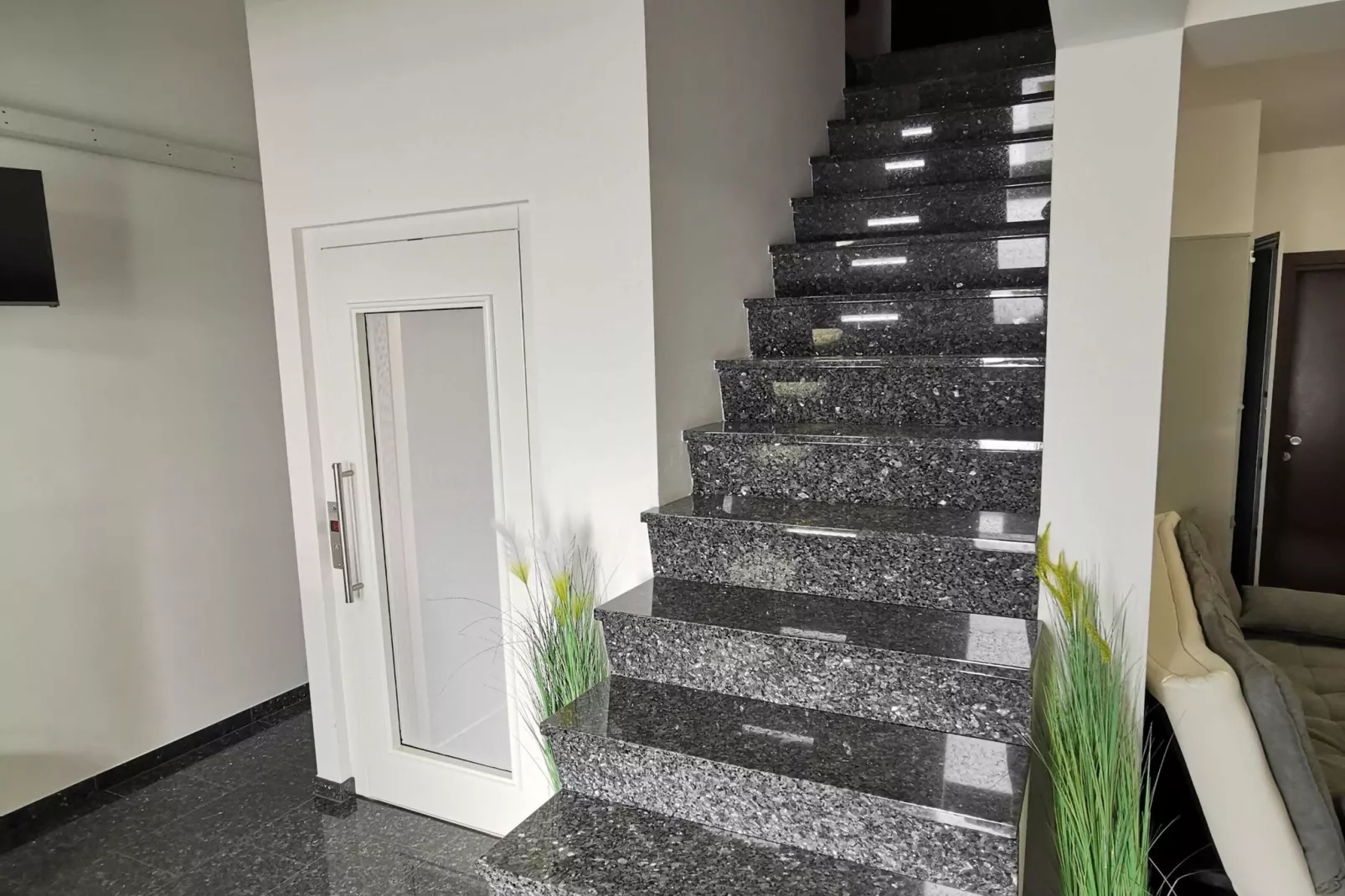 Bled Prestigious and Stylish Apartments - Standard One Bedroom Apartment with Balcony (owner 3)-Trap