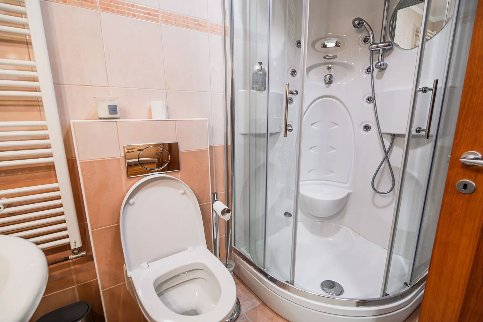 Elegant and Scenic Peaceful Apartments Portoroz - One Bedroom Apartment with Terrace-Badkamer