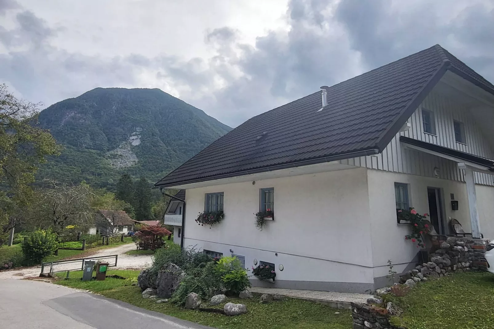 Bovec Comfortable Apartment with Mountain View - One Bedroom Apartment with Mountain View-Buitenlucht