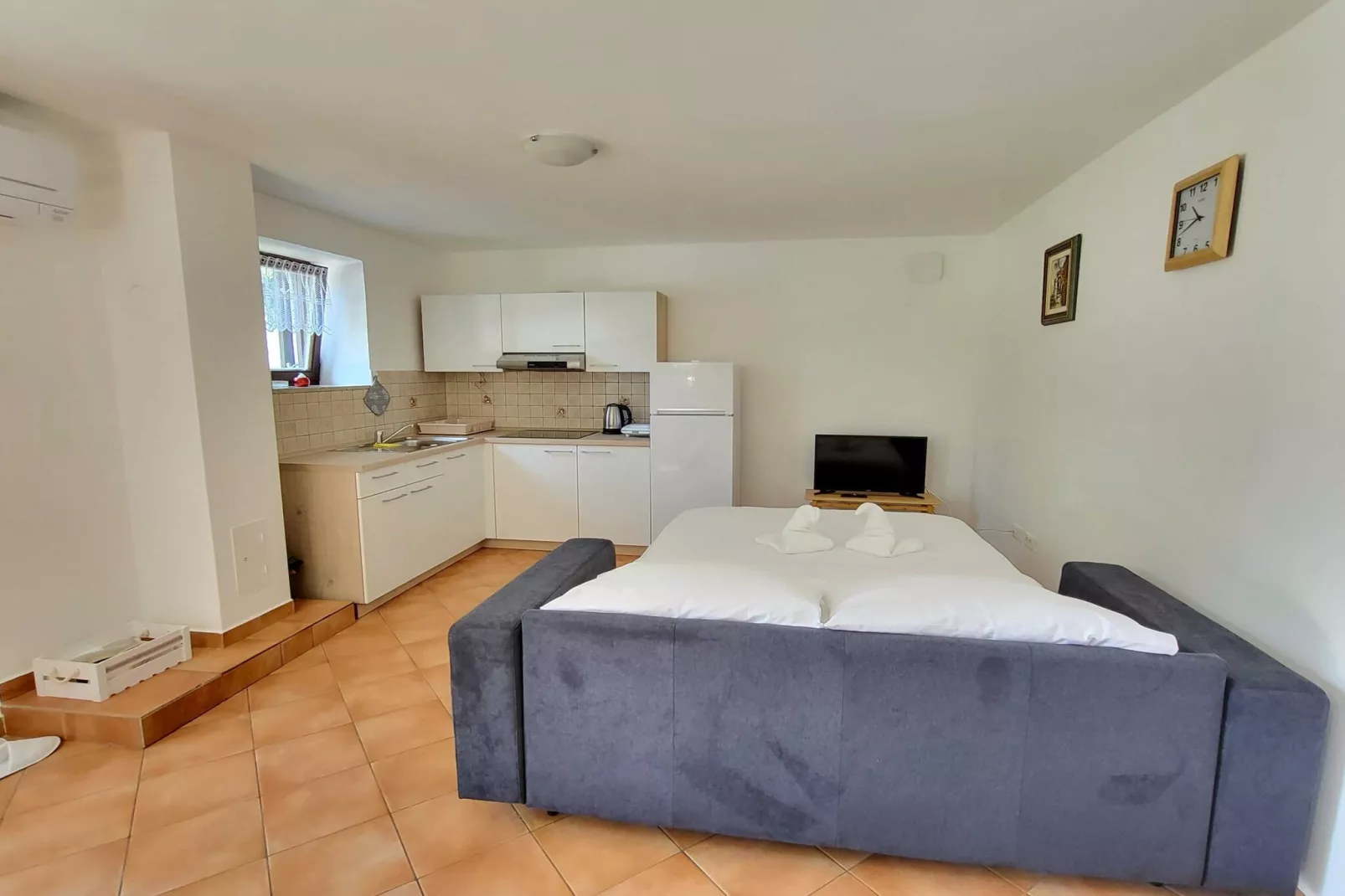 Peaceful Countryside Holiday Home with Terrace - One Bedroom Holiday Home with Terrace-Slaapkamer