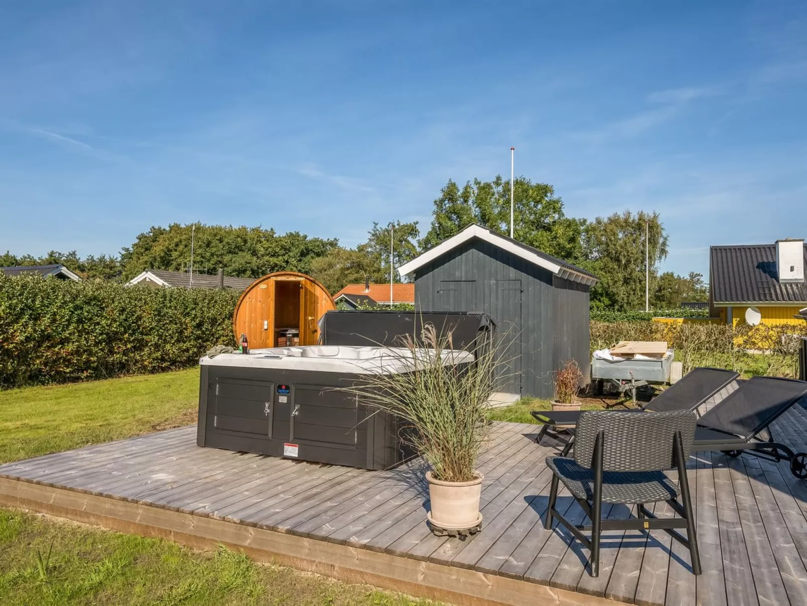 "Thamina" - 200m to the fjord-Buiten