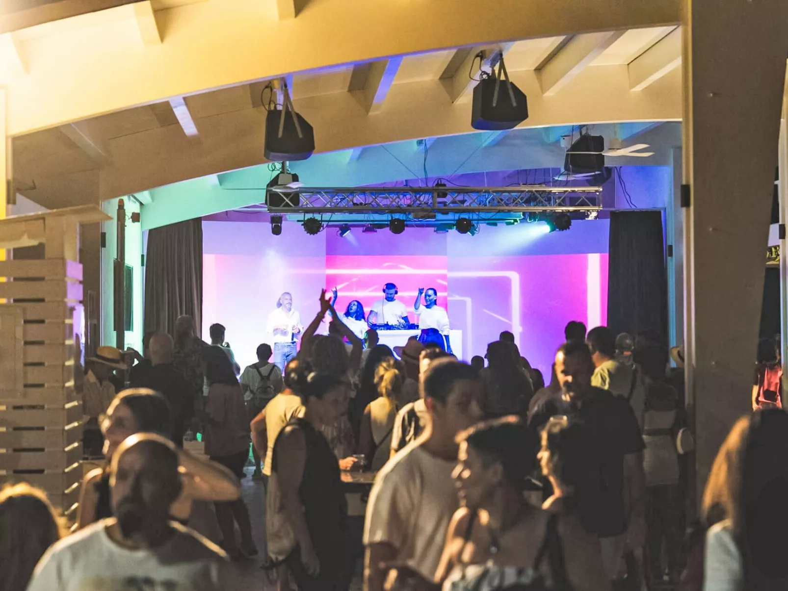 Duca Amedeo Camping Village-Binnen