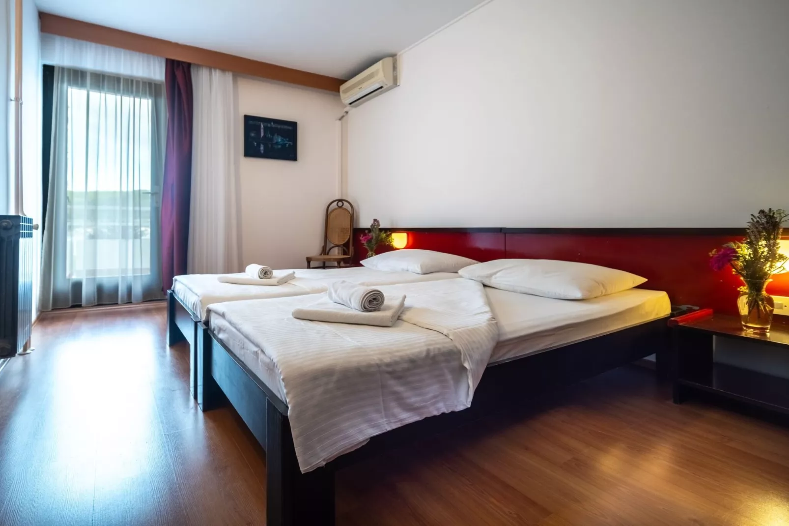 Hotel Issa - Double Room Sea View 11 - Slaapkamer