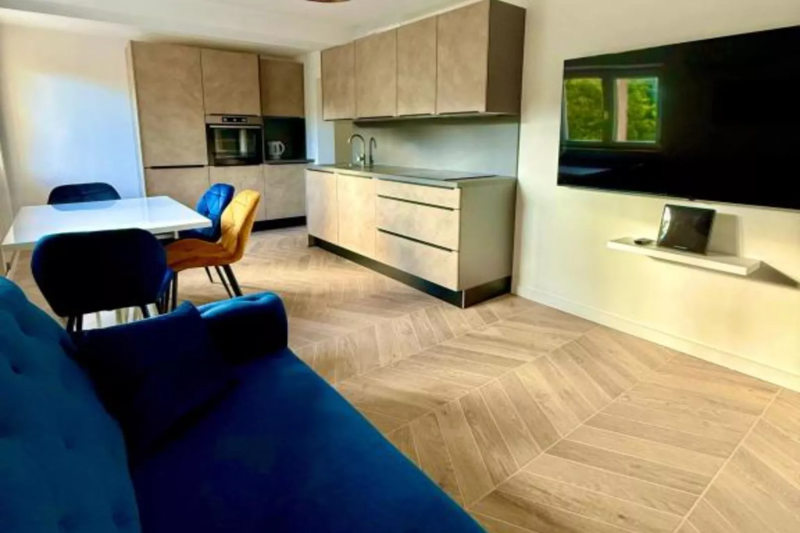 Two-Bedroom Apartment With Terrace-Sfeer