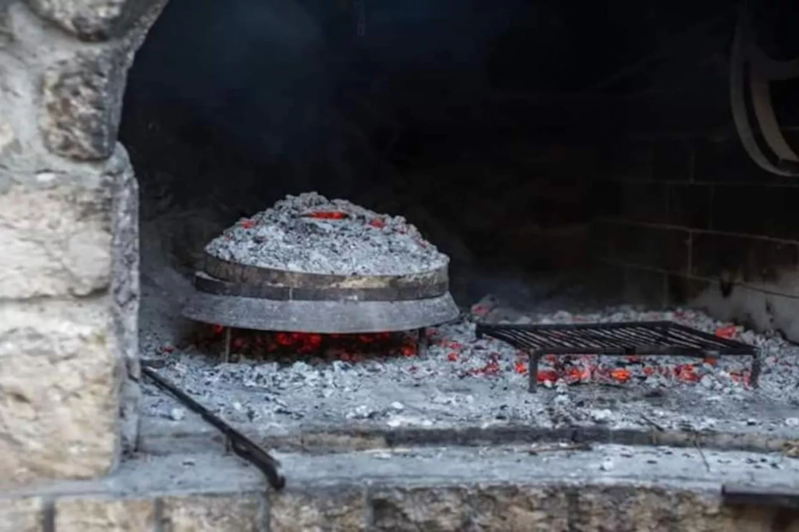 Two-Bedroom Apartment With Lake View-Faciliteiten