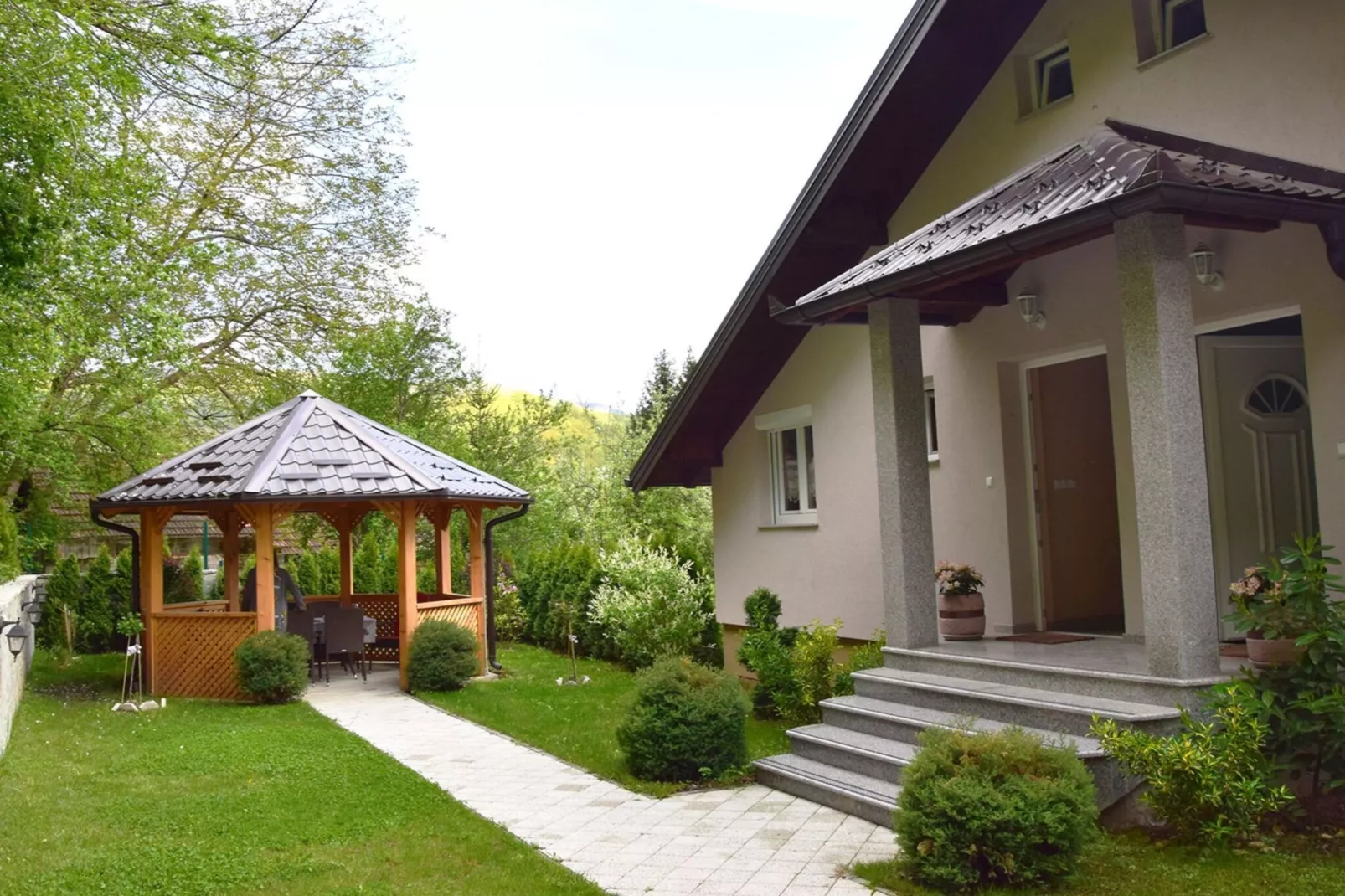 Apartments A&D - One Bedroom Apartment with Terrace and River View (Ana)-Buitenlucht