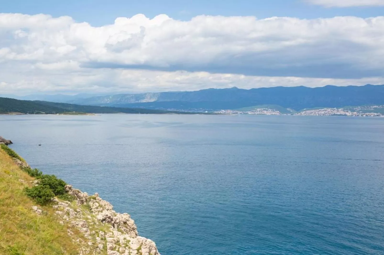 One-Bedroom Apartment With Terrace And Sea View