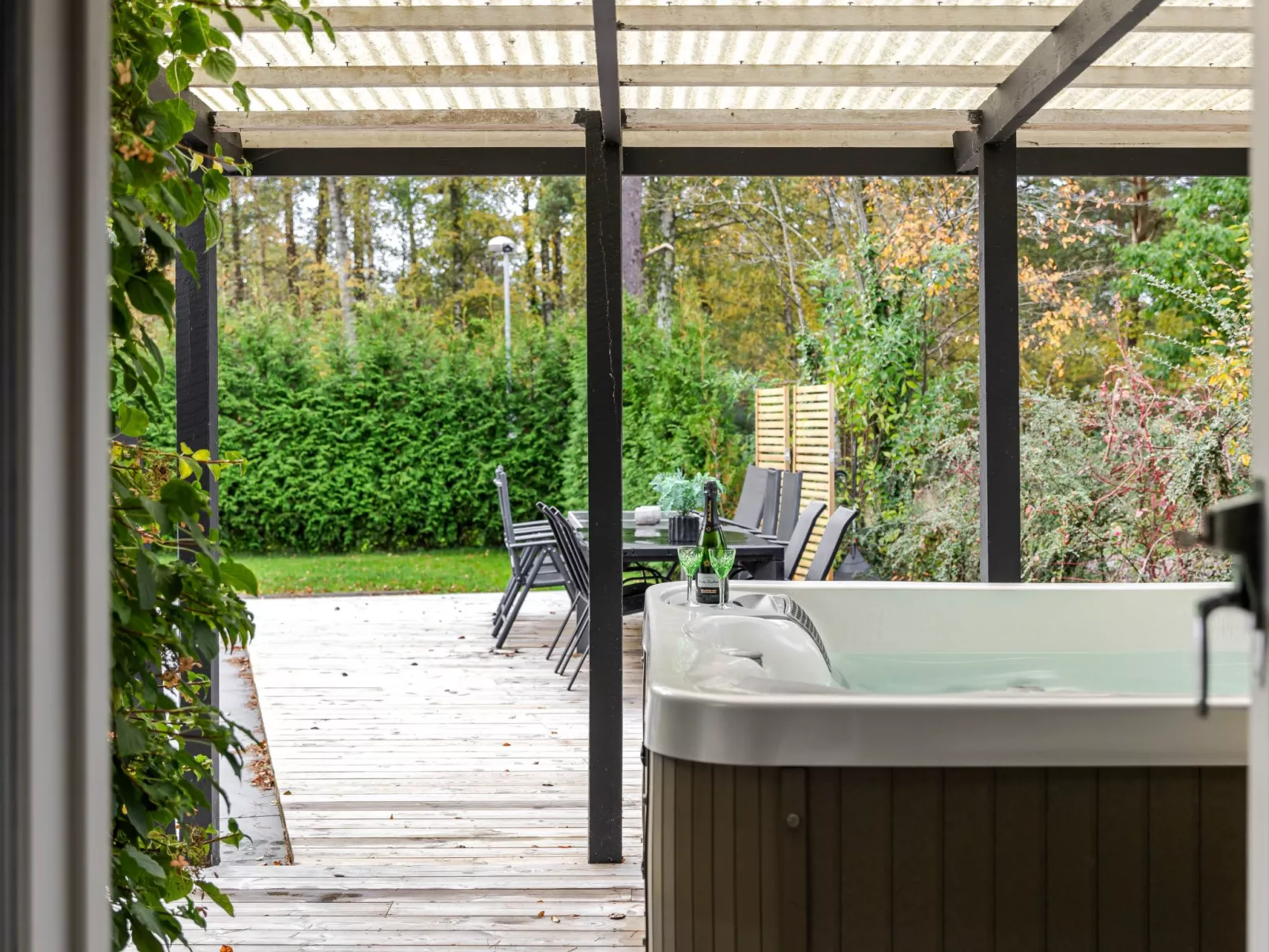 Frösakull Paradiset-Binnen