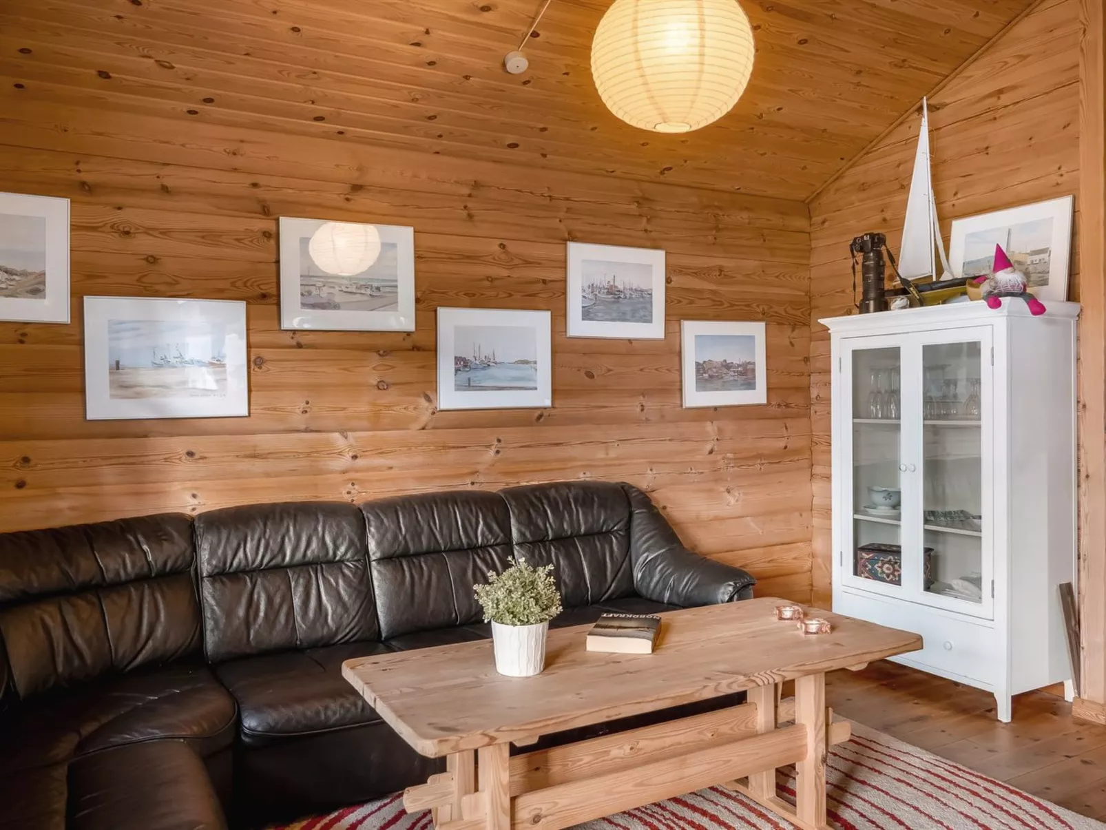 "Hakon" - 1km from the sea-Binnen