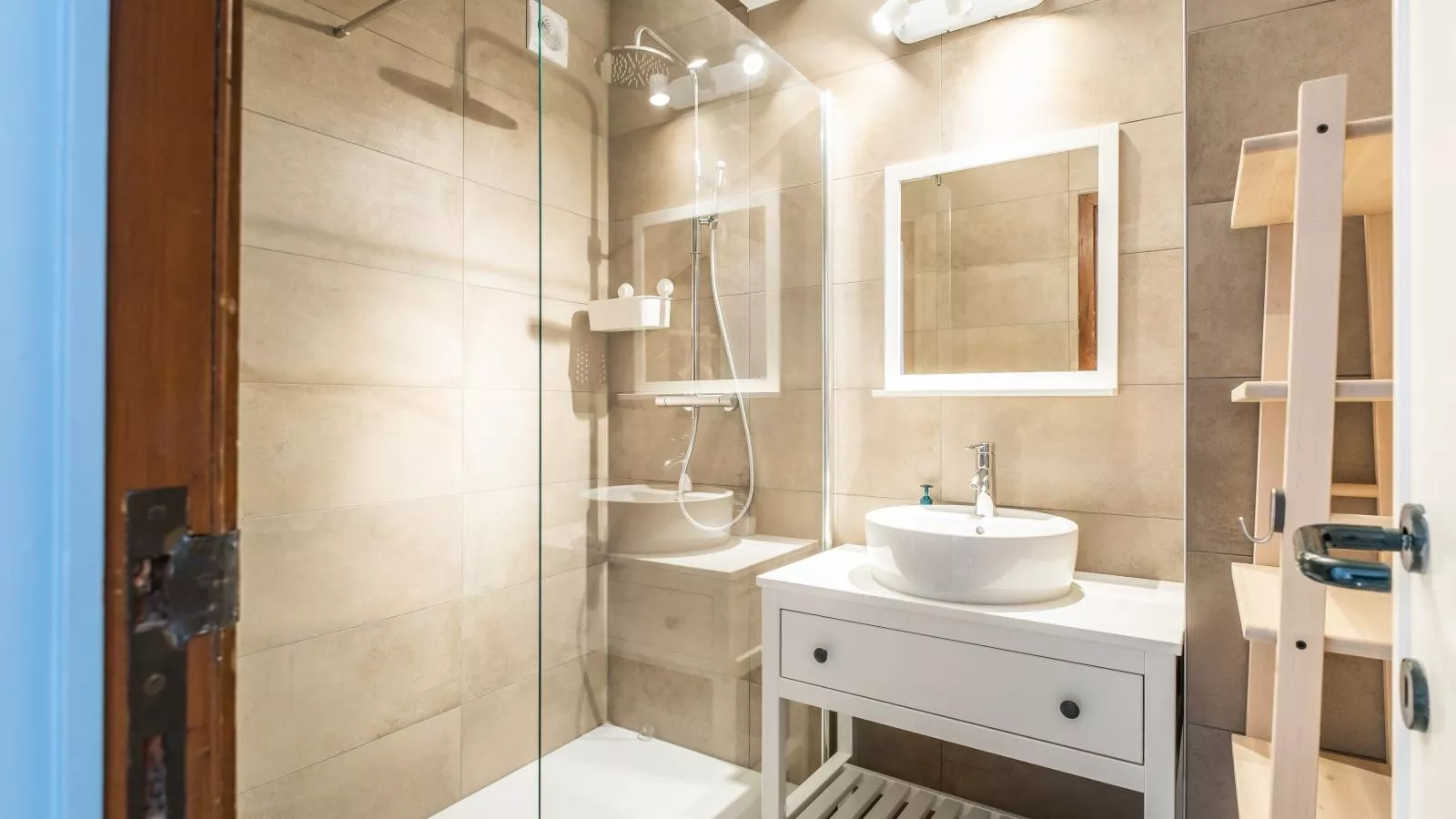 Nepto troisième-Badkamer