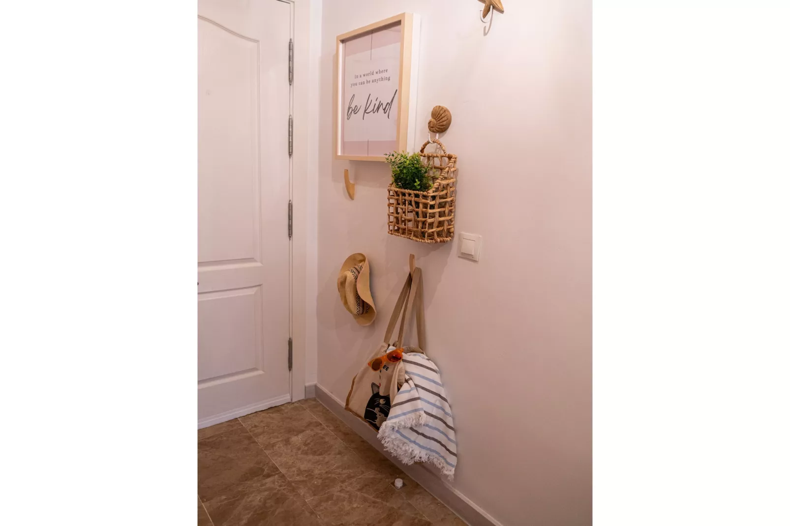 CT 394 - Faro's Beach & Town - Torremolinos-Hal-ontvangst