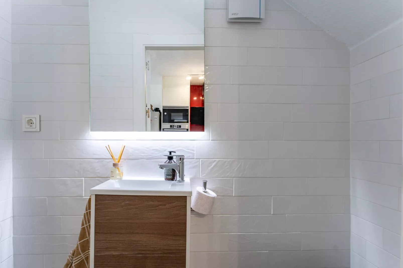 CT 400 - Faro's Beachfront House in Calahonda-Badkamer