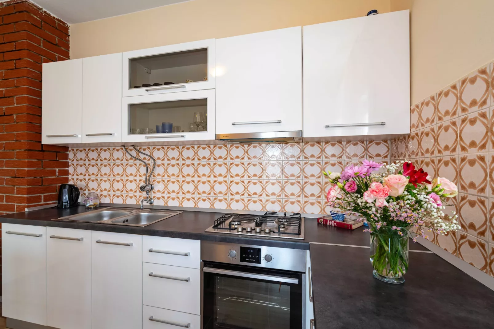 Sea view apartment Nika-Keuken