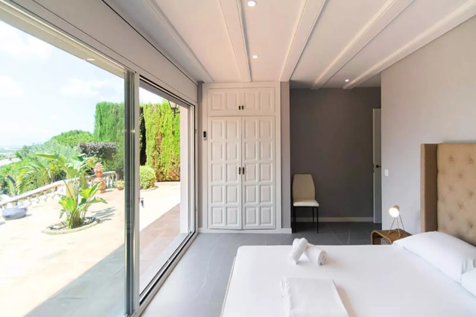 Maison à Roses-Niet-getagd