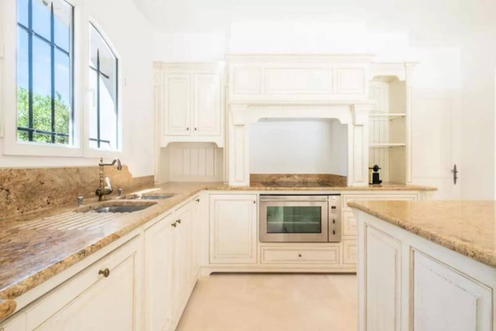 Résidence Bijou De 280m2 Et Piscine à Débordement Au Calme Absolu-Niet-getagd