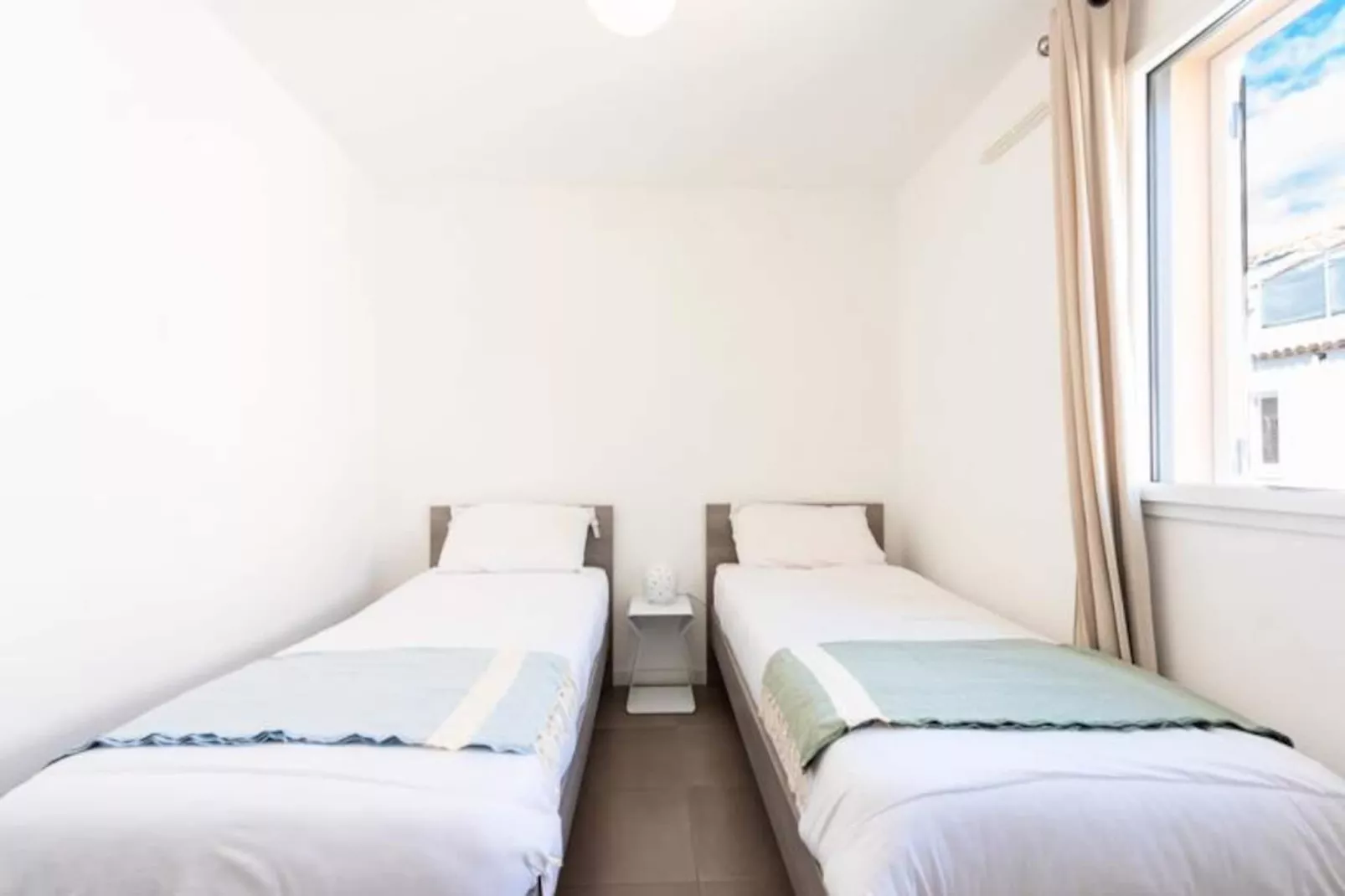 Résidence 3p Piscine, Parking Et Plages &agrave; 100m-Niet-getagd