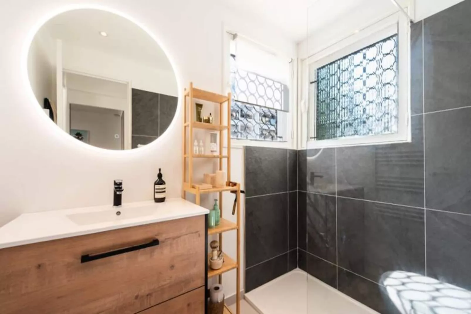 Résidence Lumineux 2p, Plages &agrave; Pied-Niet-getagd