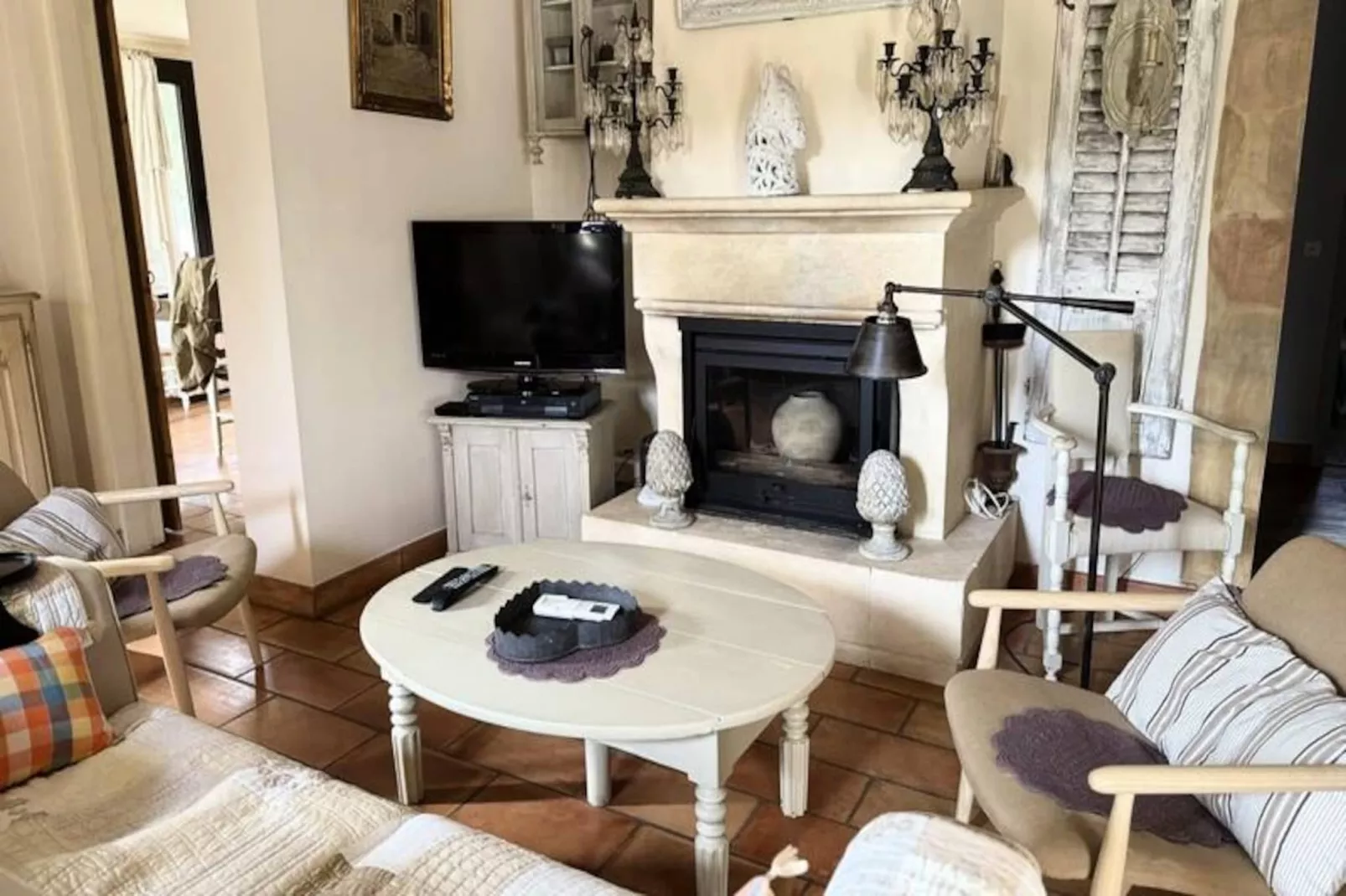 Belle Villa Proven&ccedil;ale Avec Piscine Et Jacuzzi-Niet-getagd