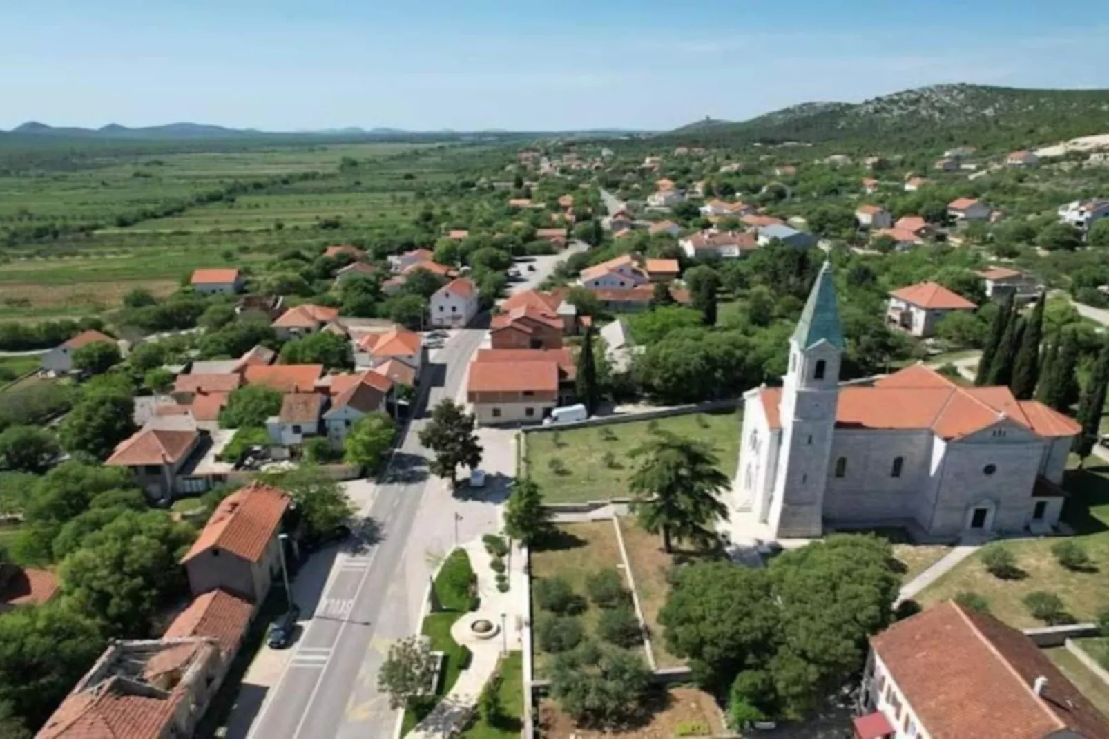 The Grandfather Villa – Heated Pool Retreat-Buitenlucht