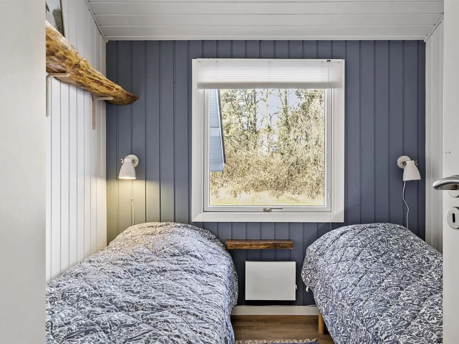 "Yessica" - 300m from the sea-Binnen