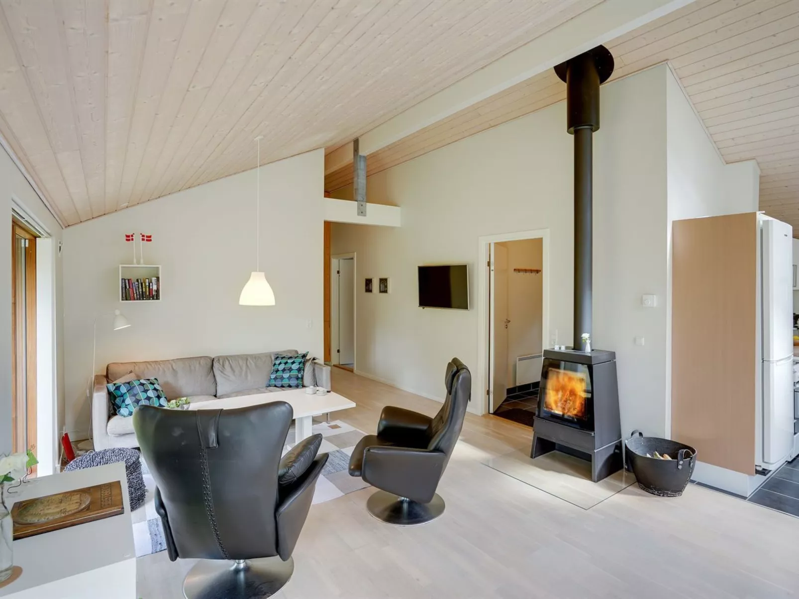 "Thorine" - 750m from the sea-Binnen