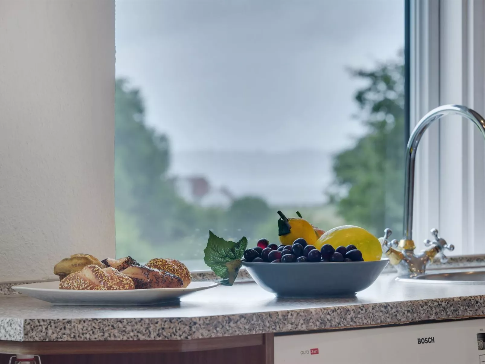 "Rosa" - 300m from the sea-Binnen