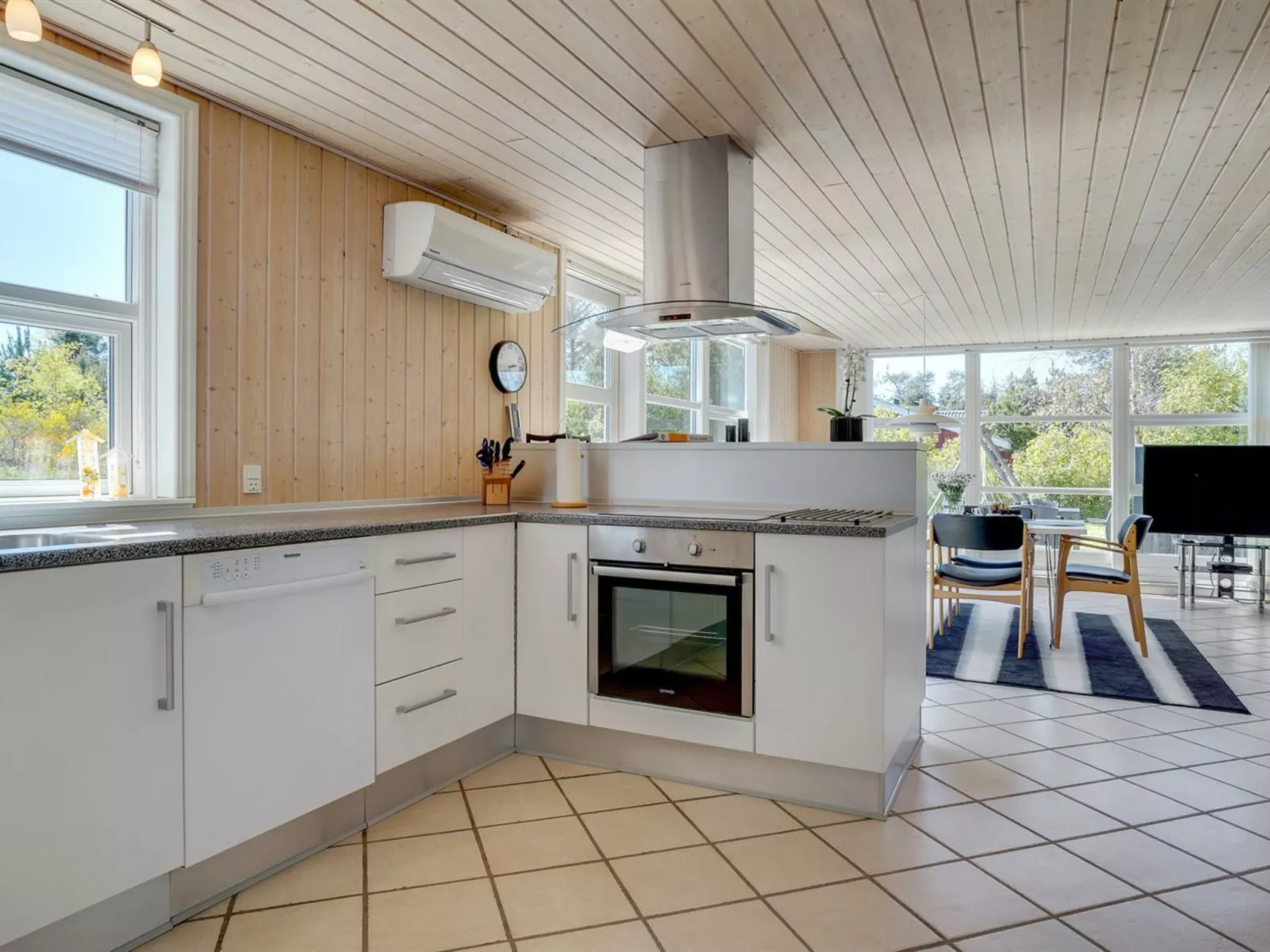 "Wilja" - 400m from the sea-Binnen