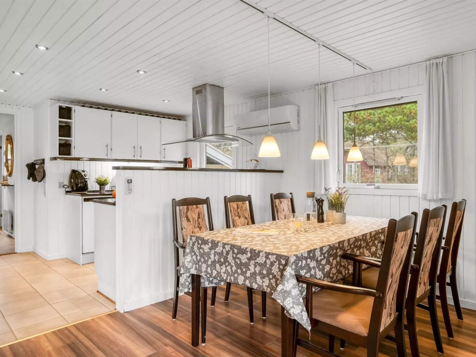 "Birghir" - 1.5km from the sea-Binnen