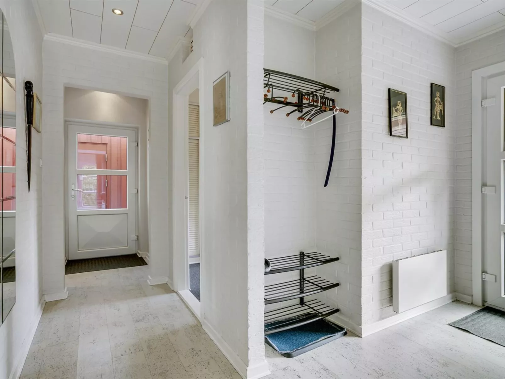 "Gwen" - 2.7km from the sea-Binnen