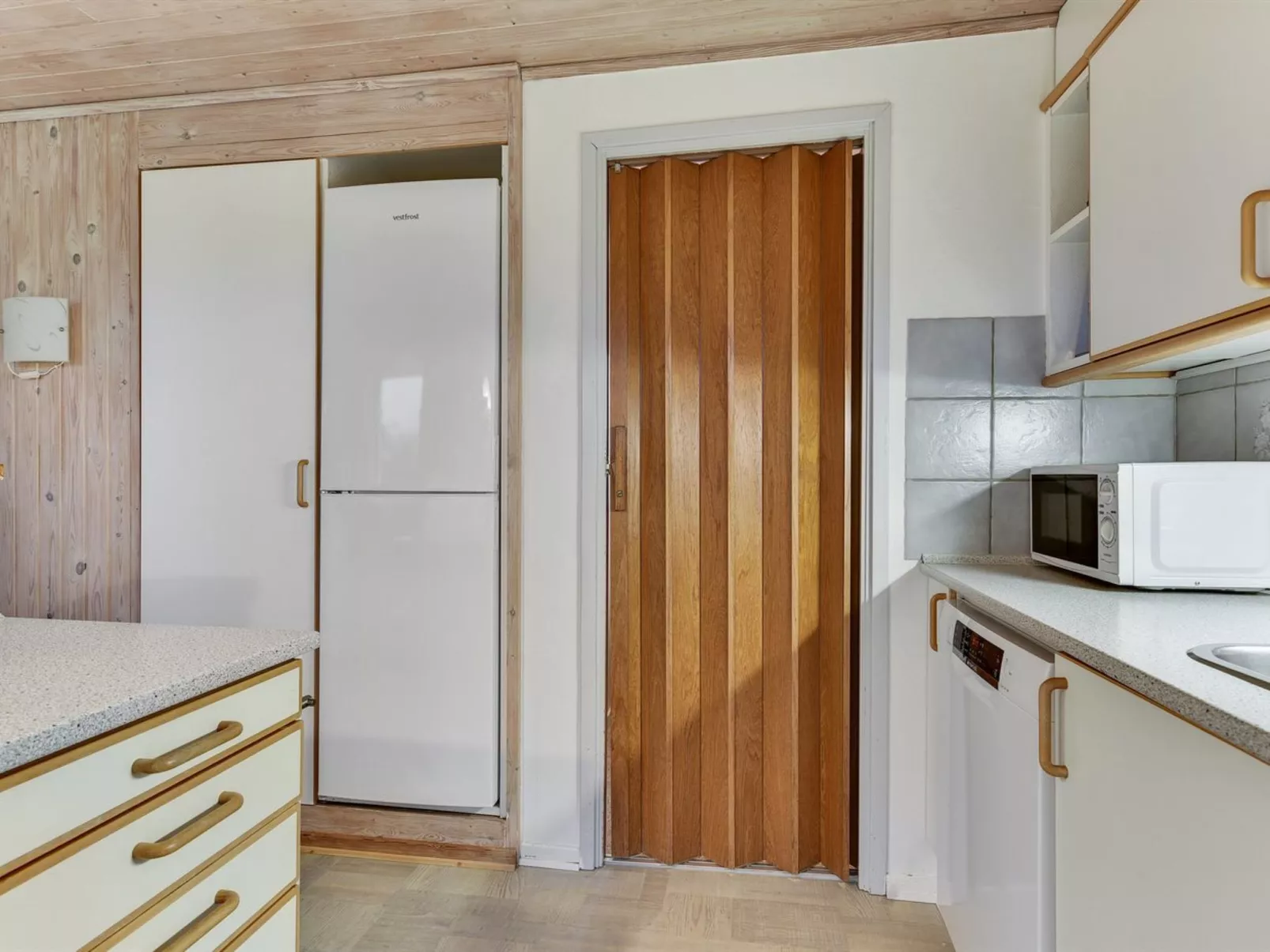 "Verneri" - 300m from the sea-Binnen