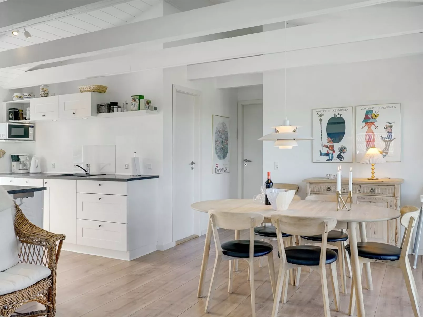 "Ortwin" - 300m from the sea-Binnen