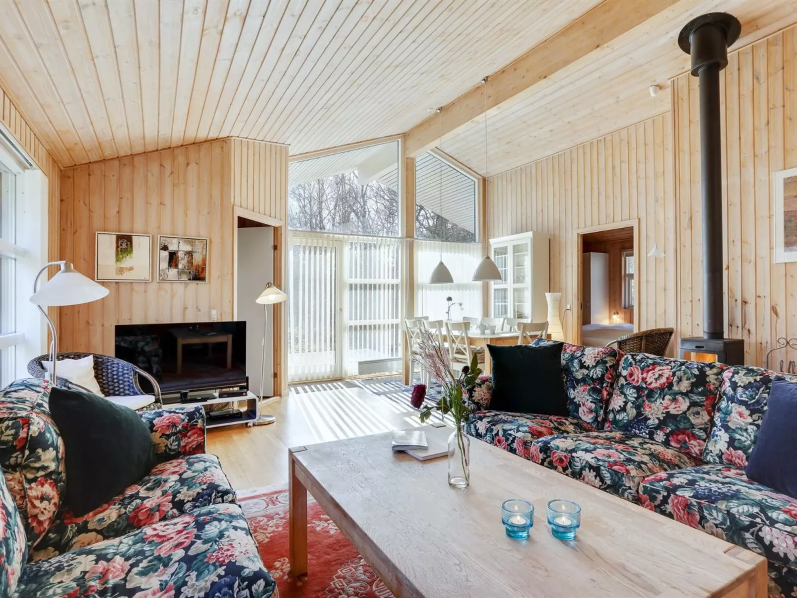 "Sakarias" - 800m from the sea-Binnen