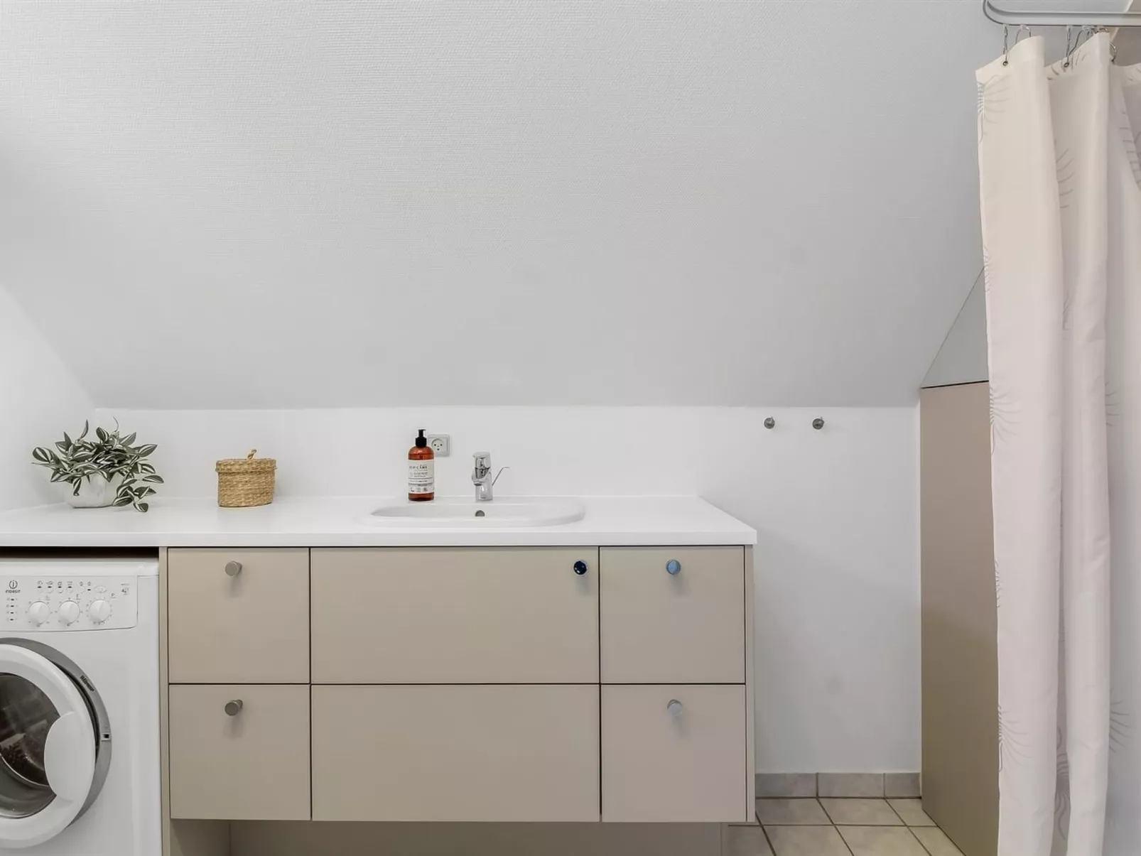 "Poulsen" - 200m from the sea-Binnen