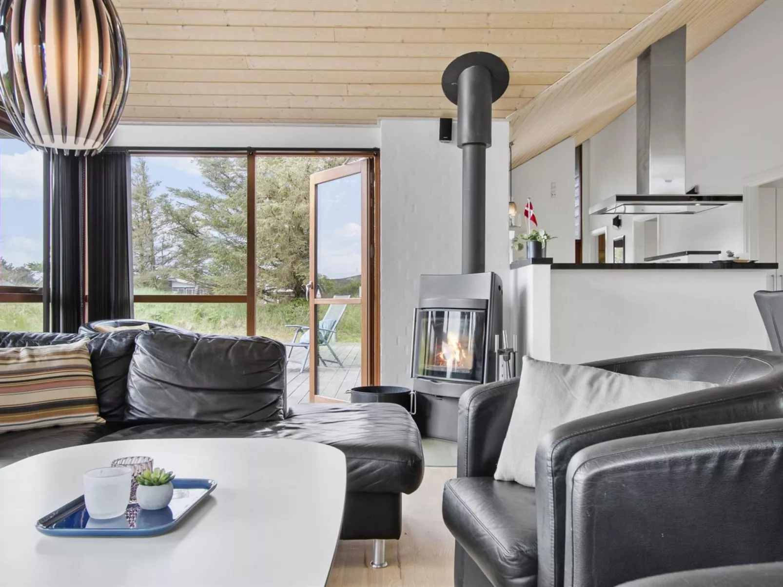 "Ilmatar" - 650m from the sea-Binnen