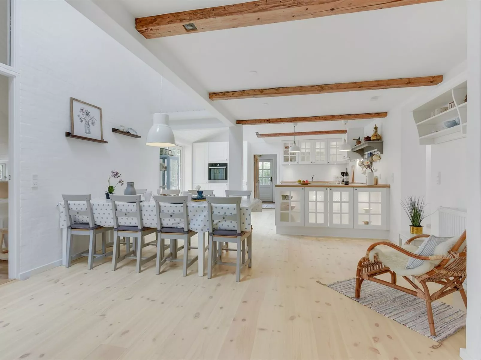 "Juhana" - 150m from the sea-Binnen