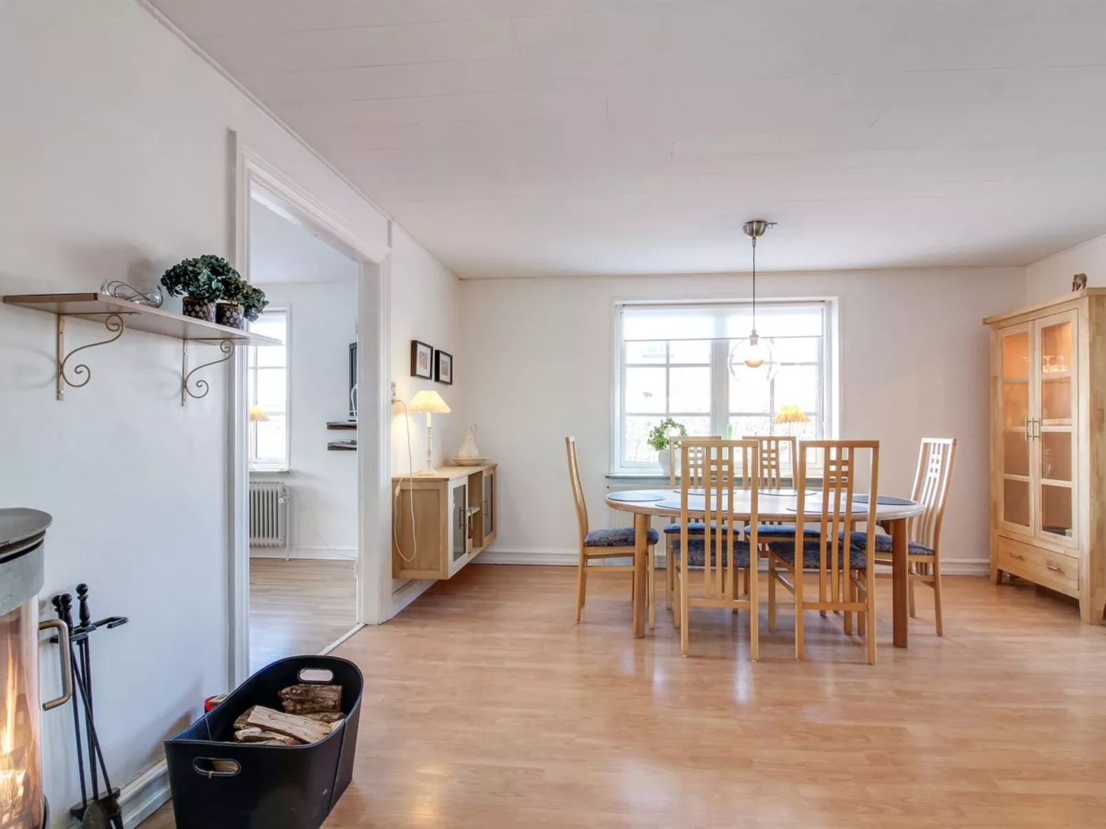 "Fraþulf" - 6km from the sea-Binnen