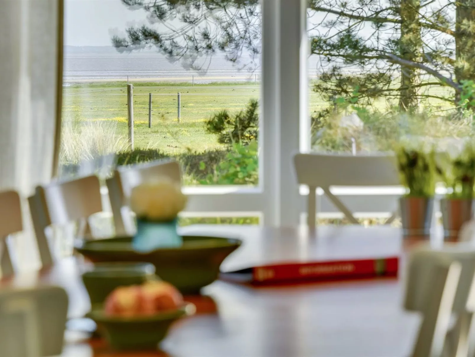 "Svanborg" - 3.7km from the sea-Binnen