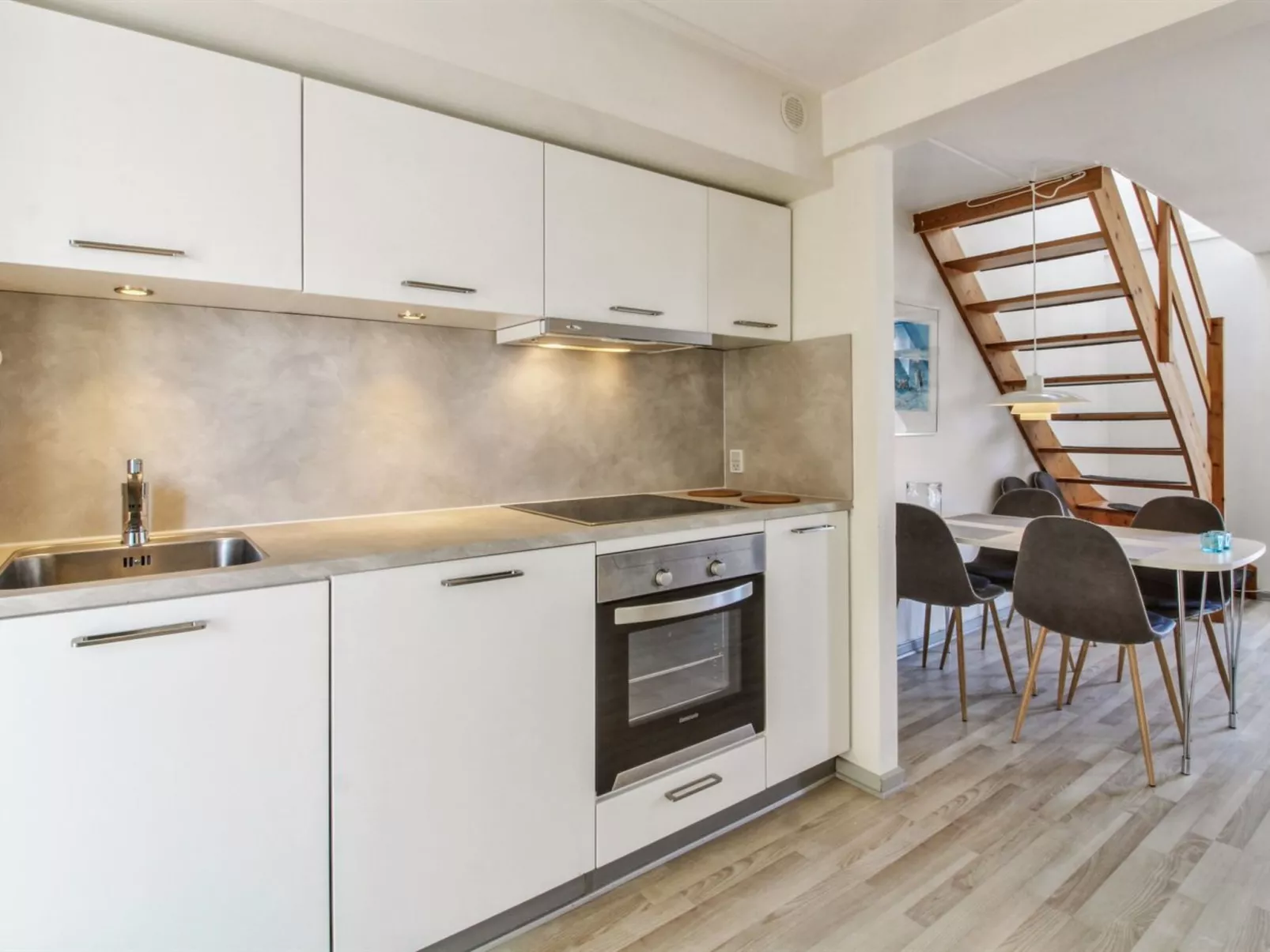 "Arna" - 2.3km from the sea-Binnen