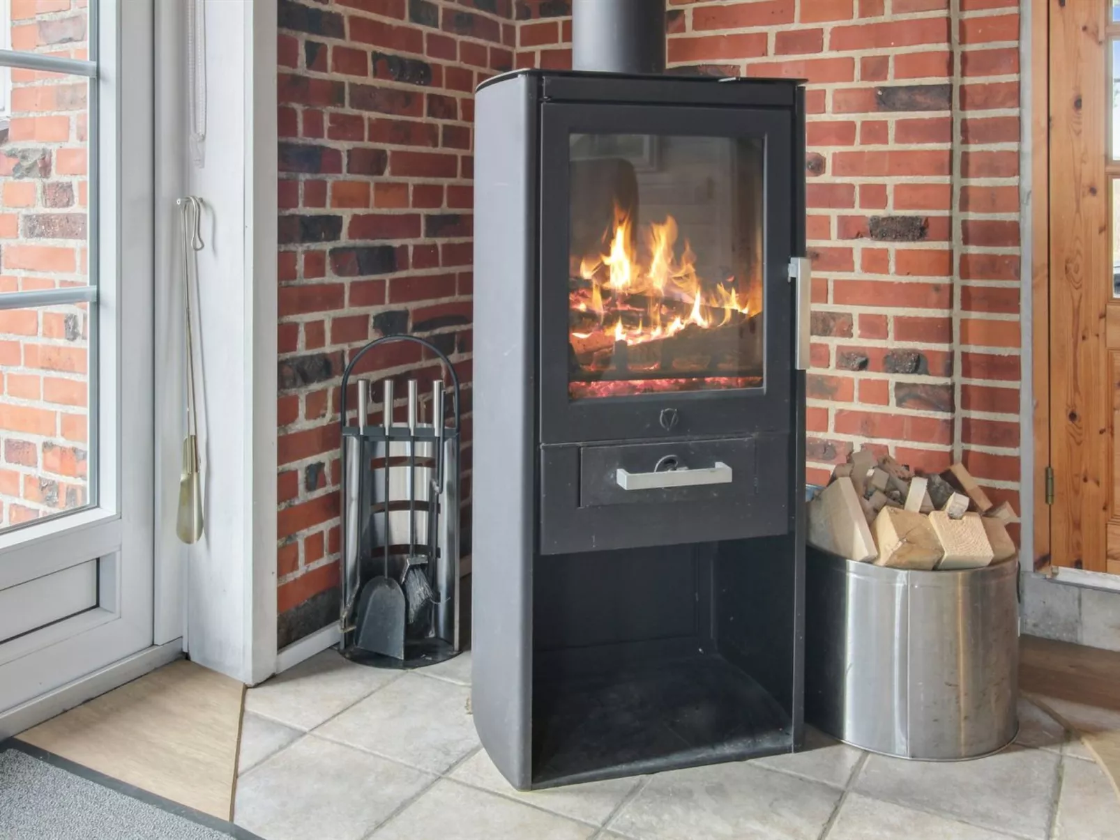 "Hendrine" - 500m from the sea-Binnen