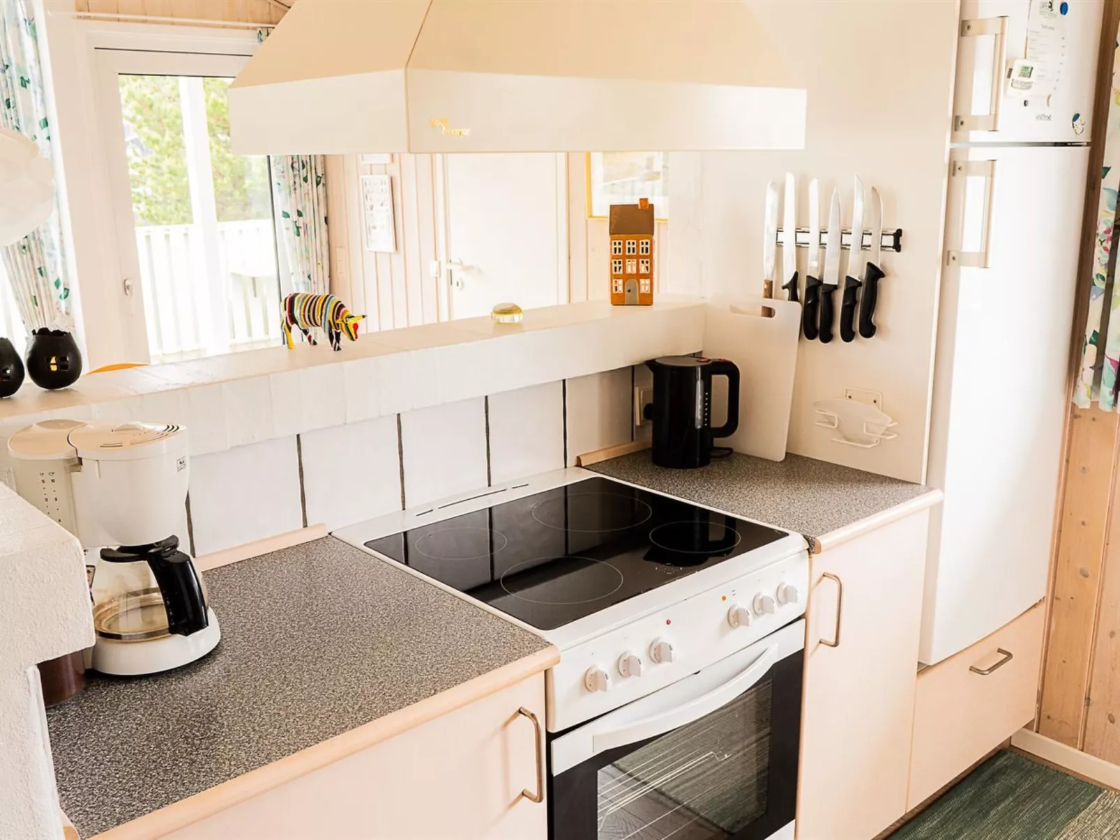 "Mila" - 750m from the sea-Binnen