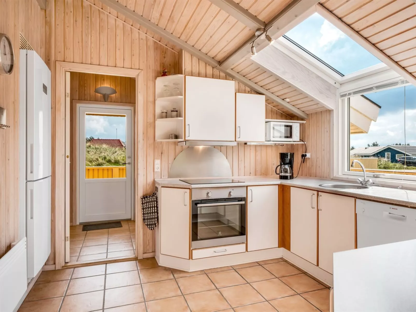 "Skev" - 200m to the fjord-Binnen