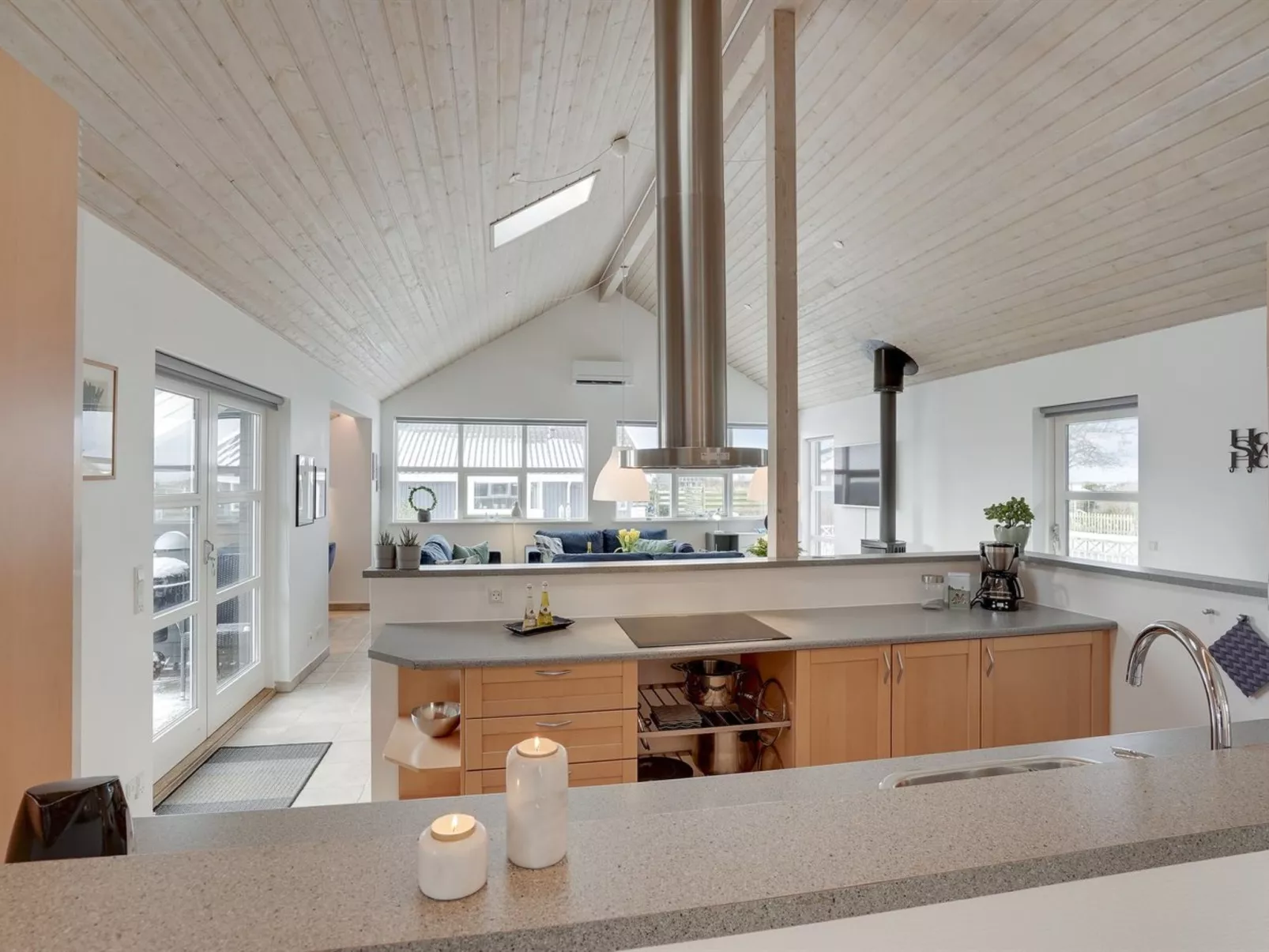 "Thorwith" - 150m from the sea-Binnen