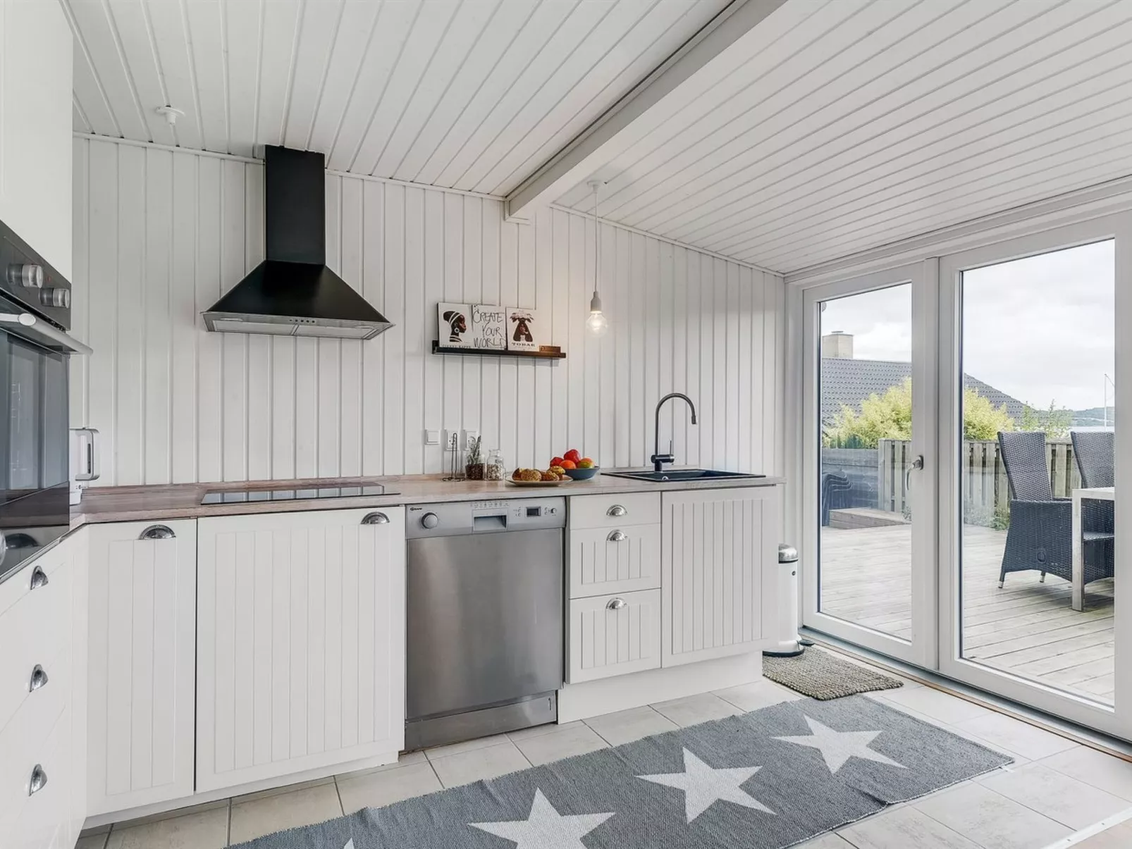 "Elain" -  from the sea-Binnen