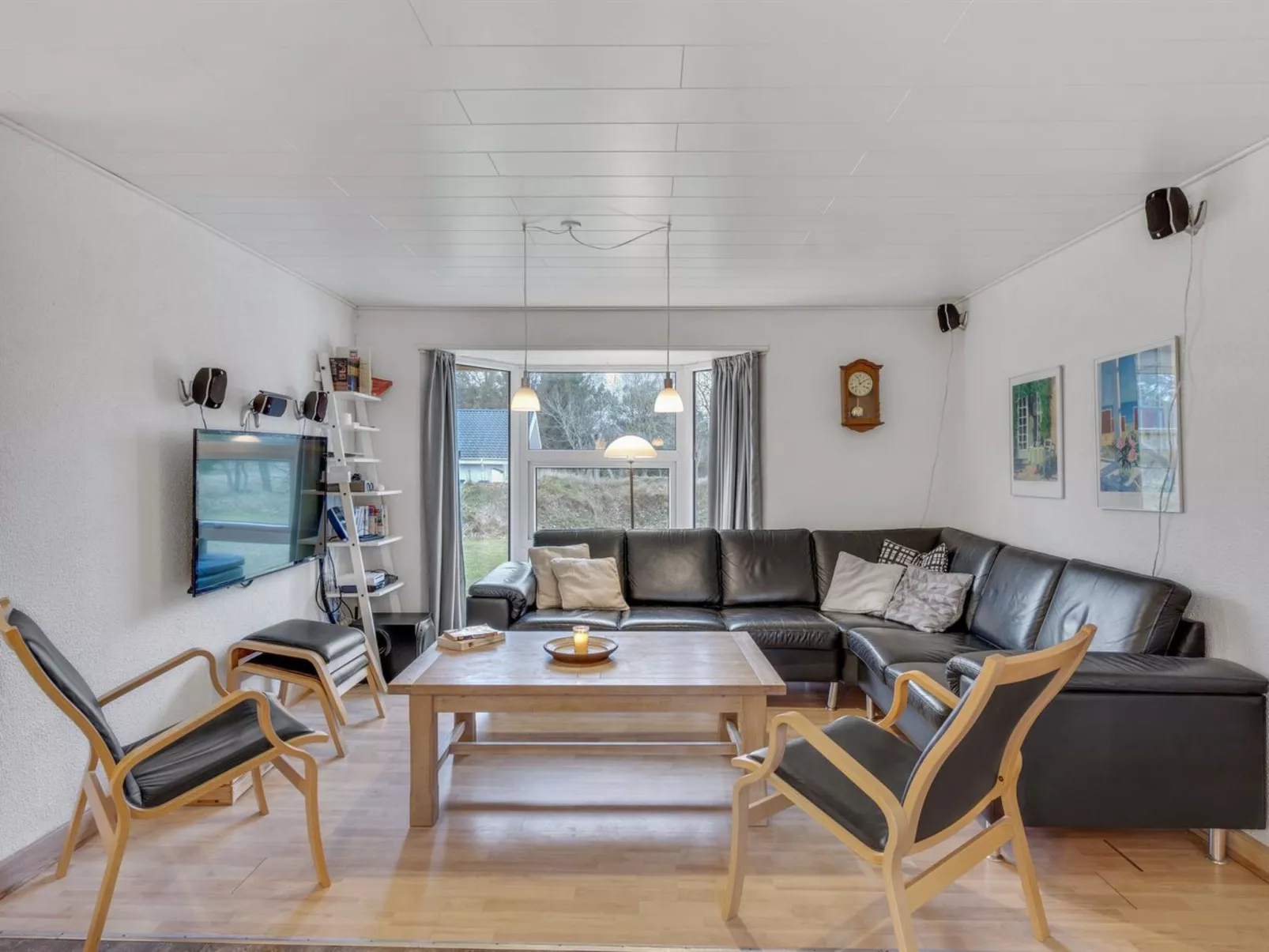 "Vicktoria" - 500m to the fjord-Binnen