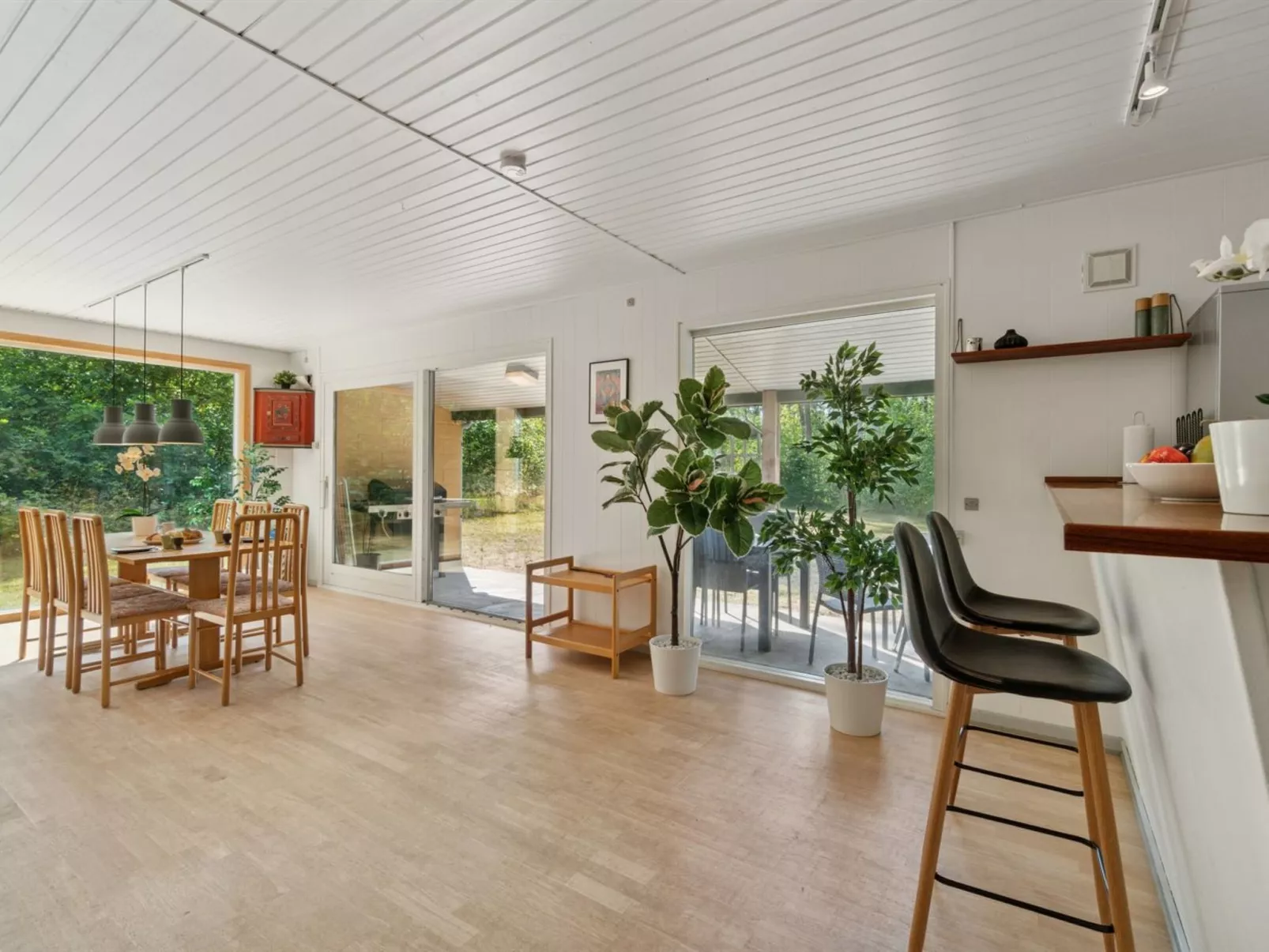 "Henri" - 800m from the sea-Binnen